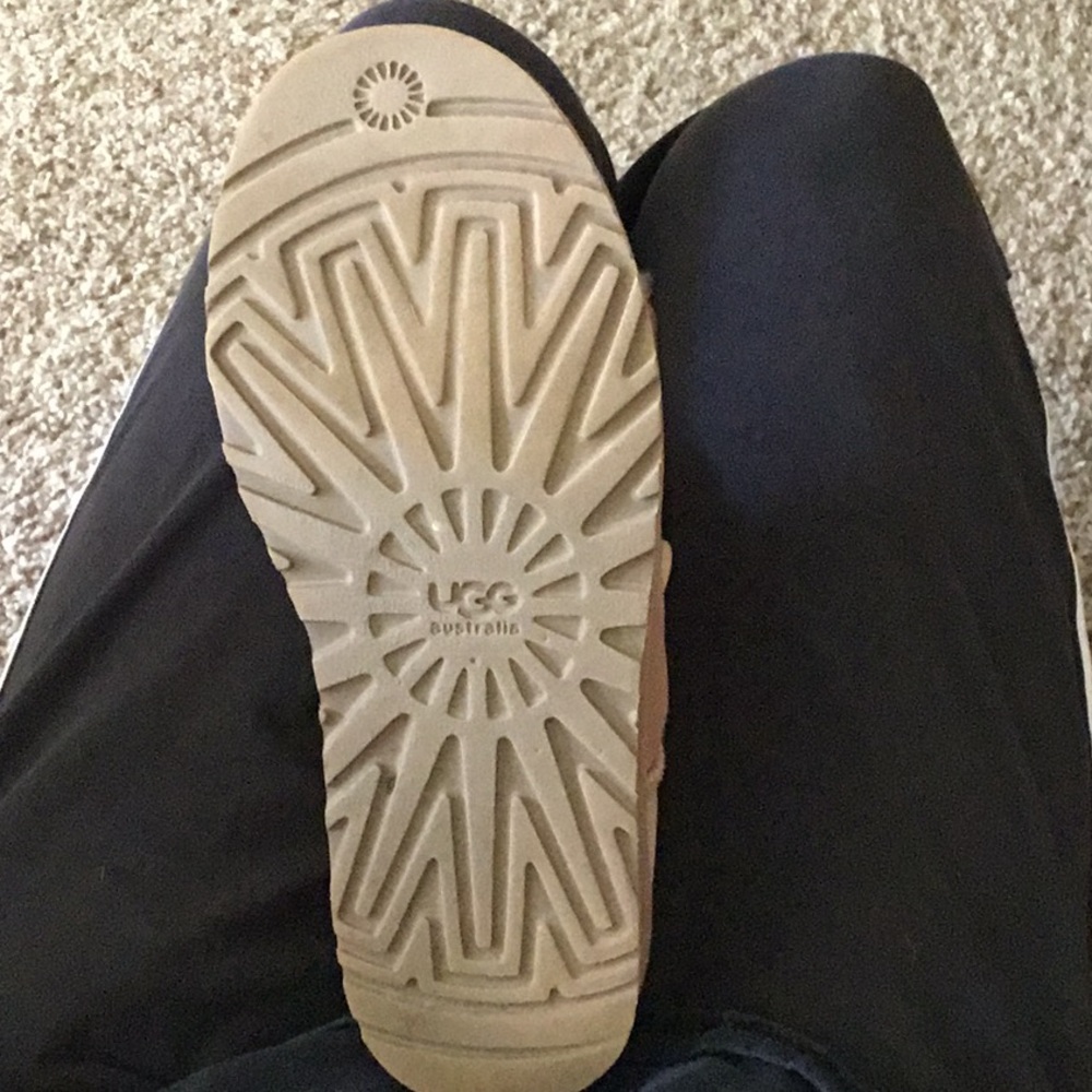 Ugg Bailey Button - image 4